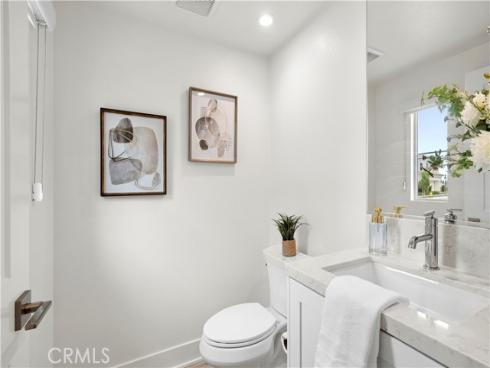 122  Glydon  , Irvine, CA