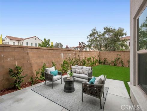 122  Glydon  , Irvine, CA