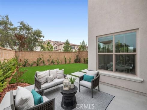 122  Glydon  , Irvine, CA