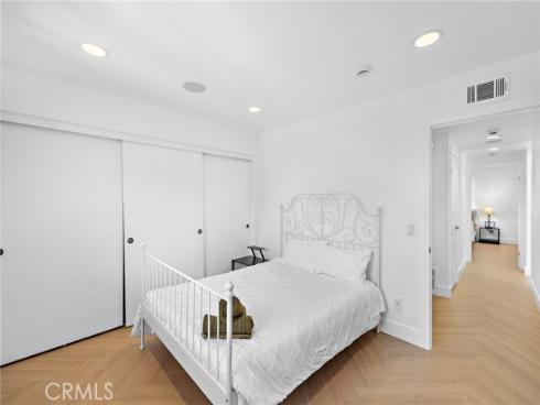 18  Navarre  133 , Irvine, CA