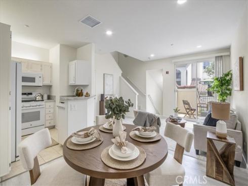 2405  Crescent Oak  , Irvine, CA