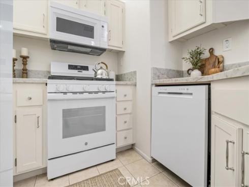 2405  Crescent Oak  , Irvine, CA