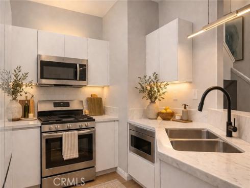 2405  Crescent Oak  , Irvine, CA