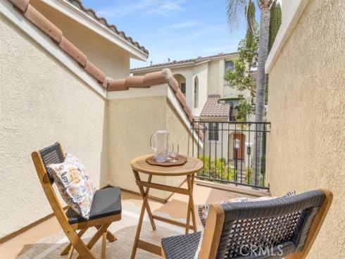 2405  Crescent Oak  , Irvine, CA