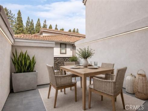 2405  Crescent Oak  , Irvine, CA