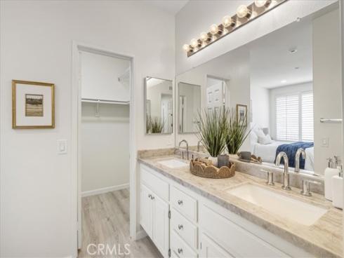 2405  Crescent Oak  , Irvine, CA