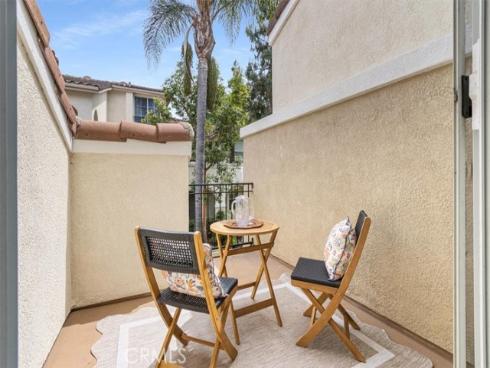 2405  Crescent Oak  , Irvine, CA