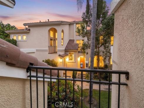 2405  Crescent Oak  , Irvine, CA