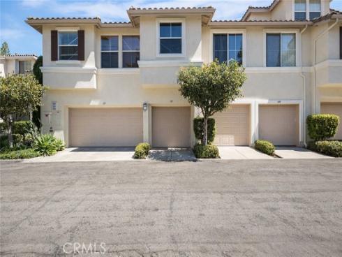 2405  Crescent Oak  , Irvine, CA