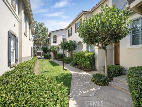 2405  Crescent Oak  , Irvine, CA