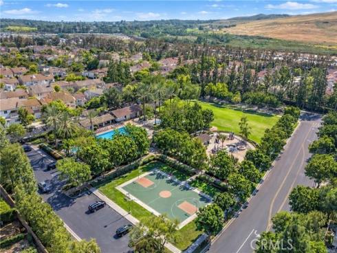 2405  Crescent Oak  , Irvine, CA