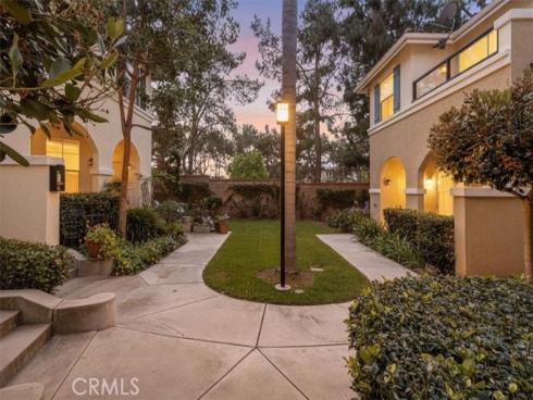 2405  Crescent Oak  , Irvine, CA