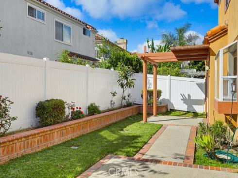 4  Estrella  , Irvine, CA