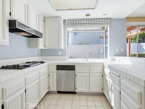 4  Estrella  , Irvine, CA