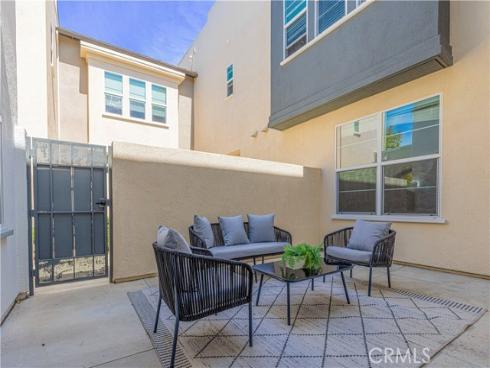 202  Cultivate  , Irvine, CA