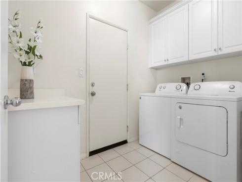 202  Cultivate  , Irvine, CA