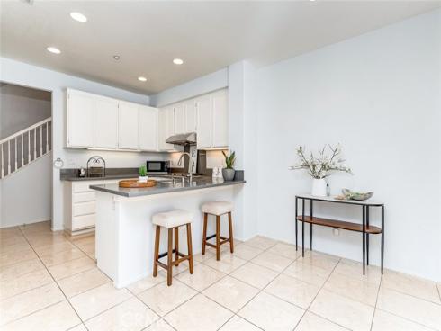 38  Daisy  , Irvine, CA