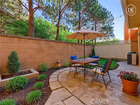 38  Daisy  , Irvine, CA