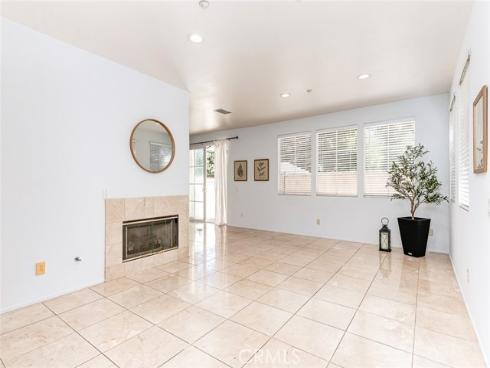 38  Daisy  , Irvine, CA