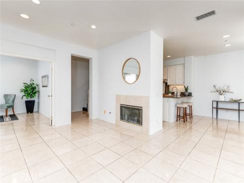 38  Daisy  , Irvine, CA