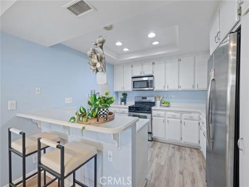 4  Woodleaf  , Irvine, CA