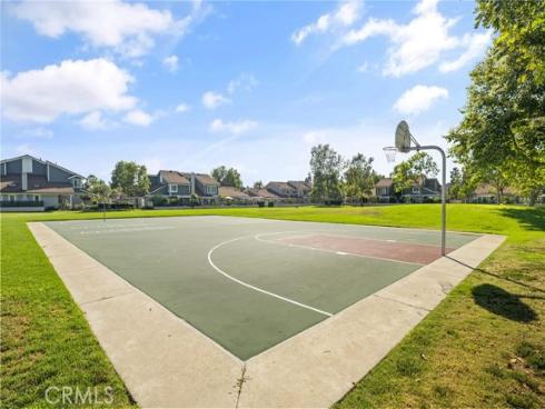 4  Woodleaf  , Irvine, CA