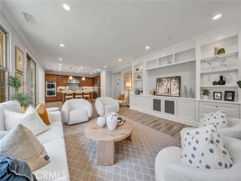 80  Rossmore  , Irvine, CA