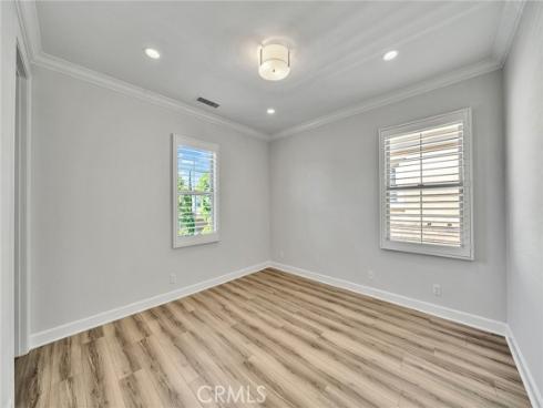 80  Rossmore  , Irvine, CA