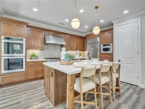 80  Rossmore  , Irvine, CA