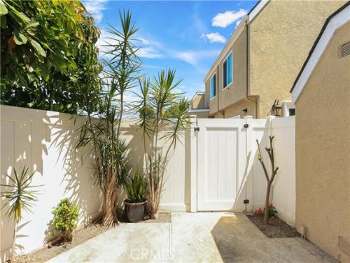 18  Heritage  , Irvine, CA