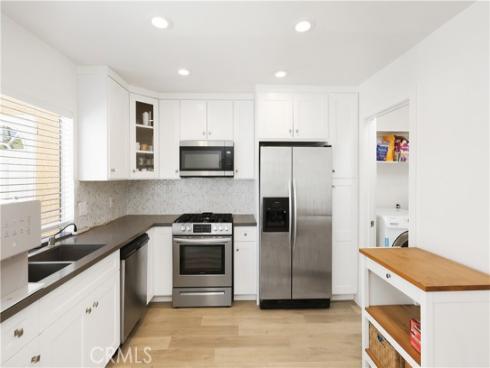 18  Heritage  , Irvine, CA