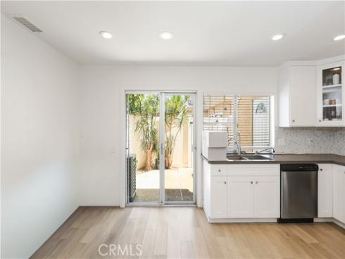 18  Heritage  , Irvine, CA