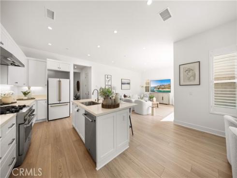 262  Maricopa  , Irvine, CA