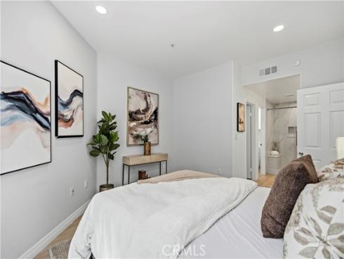 2253  Martin 106#  , Irvine, CA