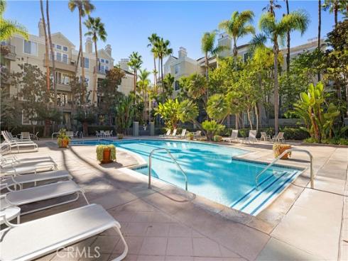 2253  Martin 106#  , Irvine, CA