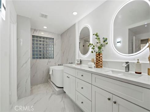 2253  Martin 106#  , Irvine, CA