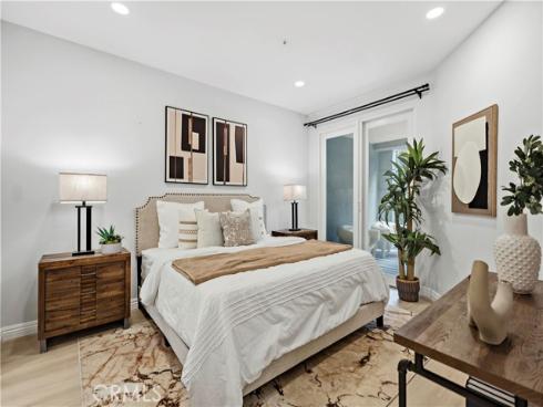 2253  Martin 106#  , Irvine, CA