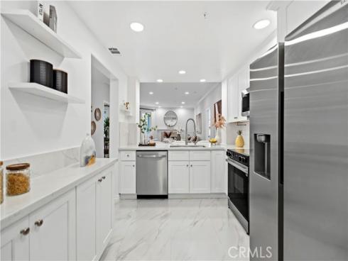 2253  Martin 106#  , Irvine, CA