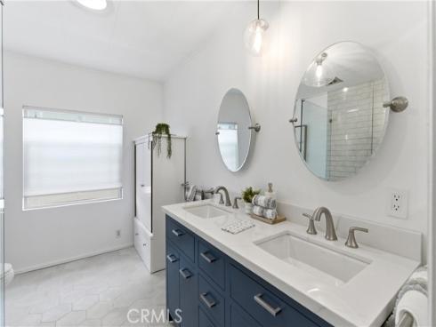 5200  Irvine  109 , Irvine, CA