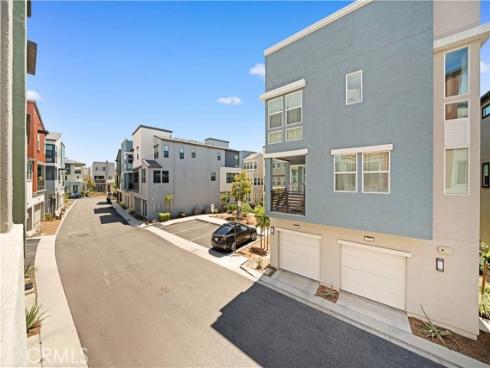 116 Tenor , Irvine, CA