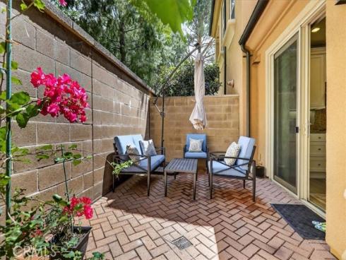 268  Overbrook  , Irvine, CA