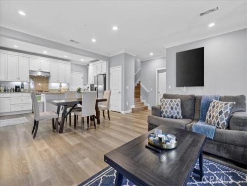 268  Overbrook  , Irvine, CA