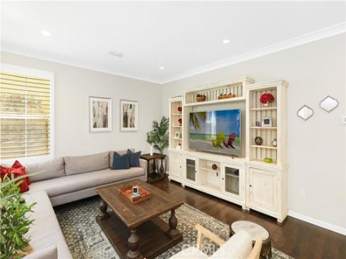 231  Rodeo  , Irvine, CA