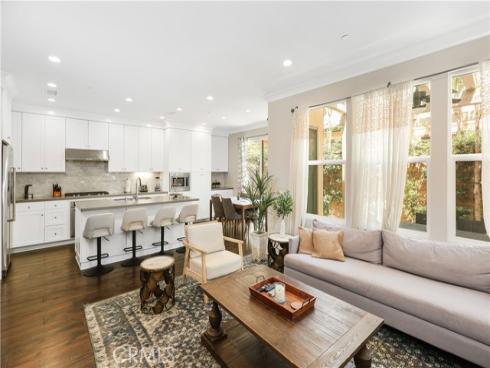 231  Rodeo  , Irvine, CA