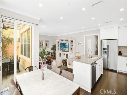 231  Rodeo  , Irvine, CA