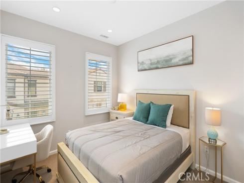 231  Rodeo  , Irvine, CA