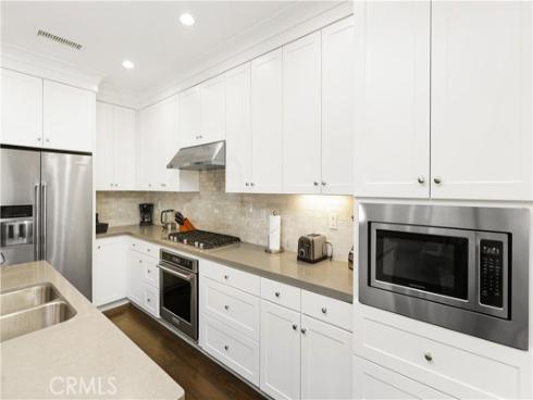 231  Rodeo  , Irvine, CA