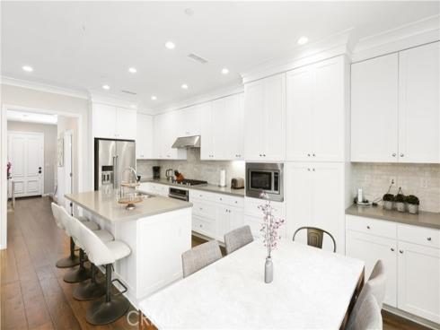 231  Rodeo  , Irvine, CA