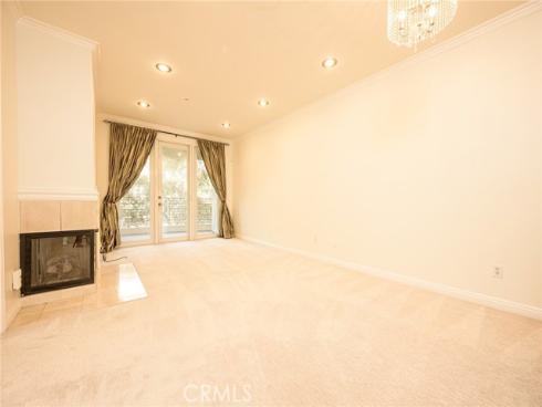 2233  Martin  311 , Irvine, CA