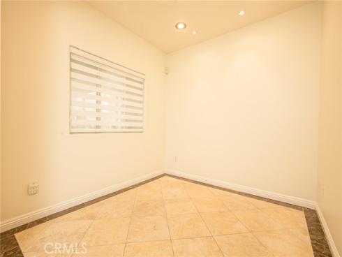 2233  Martin  311 , Irvine, CA